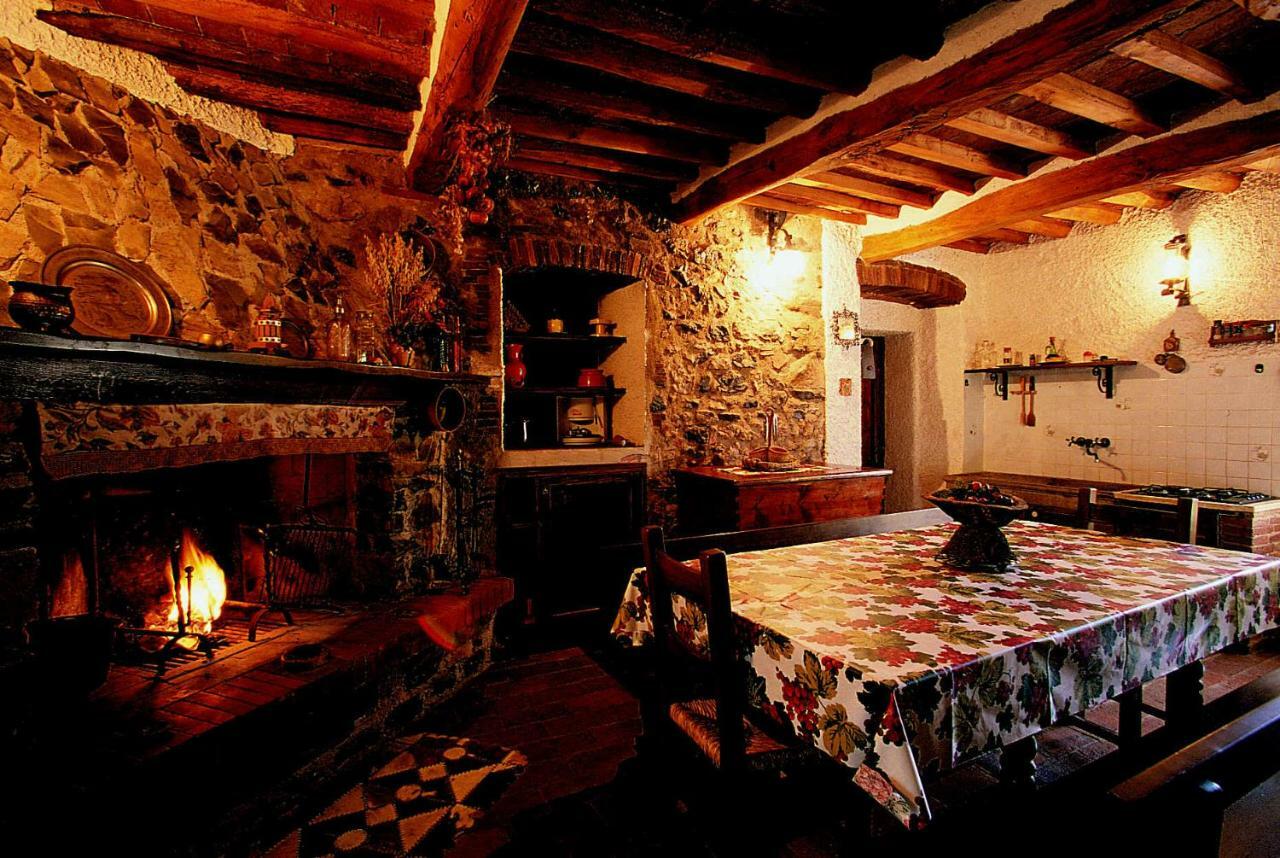 Вилла Casa Conti Di Sotto Гаворрано Экстерьер фото