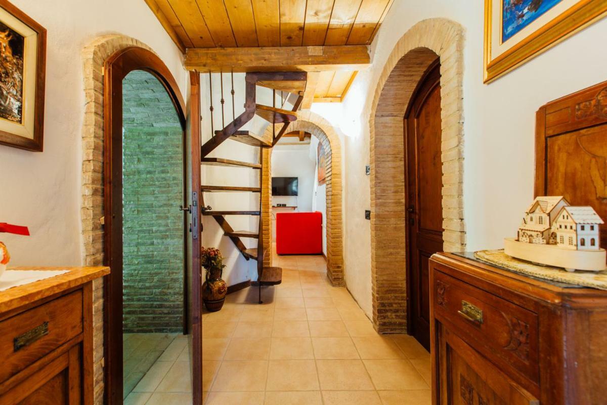Вилла Casa Conti Di Sotto Гаворрано Экстерьер фото