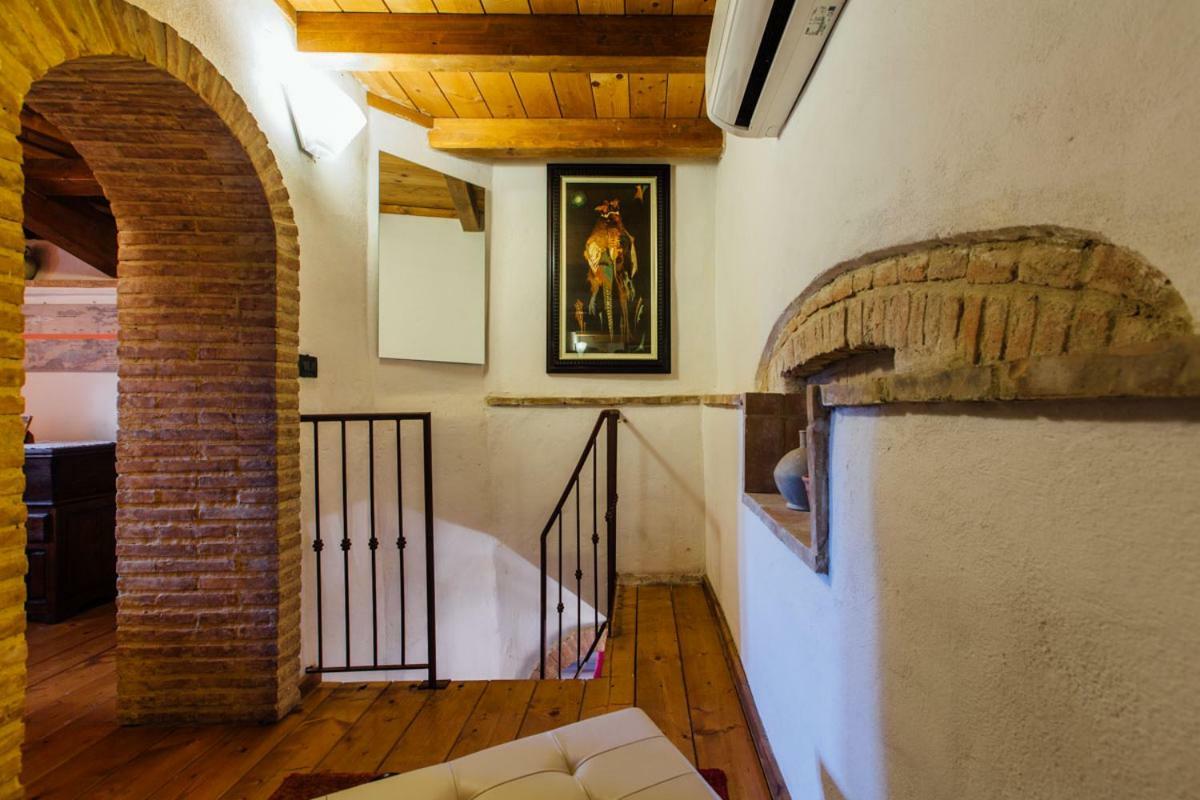 Вилла Casa Conti Di Sotto Гаворрано Экстерьер фото
